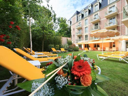 Residence La Closerie Deauville - jardín
