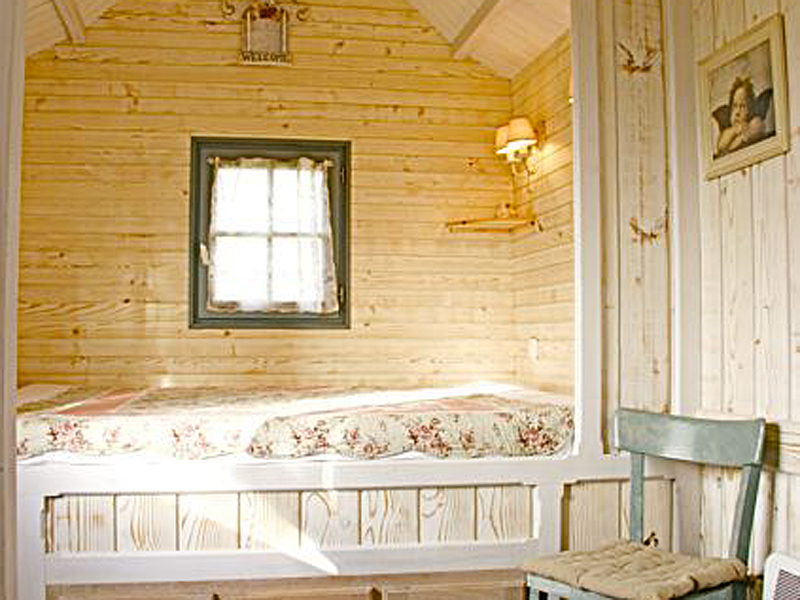 Roulotte de la Ferme de la Pomme - Le Pin - intérieur - ©Ferme de la Pomme Roulotte de la Ferme de la Pomme - Le Pin - intérieur - ©Ferme de la Pomme