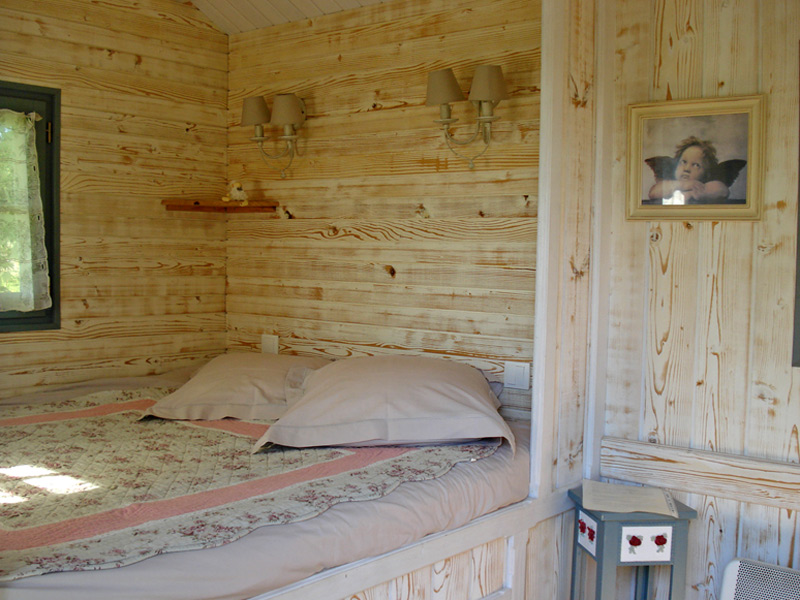 Roulotte de la Ferme de la Pomme - Le Pin - intérieur - ©Ferme de la Pomme Roulotte de la Ferme de la Pomme - Le Pin - intérieur - ©Ferme de la Pomme