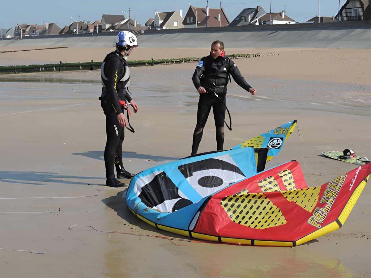 SuperKite_cours_kitesurf - ©© SuperKite SuperKite_cours_kitesurf - ©© SuperKite