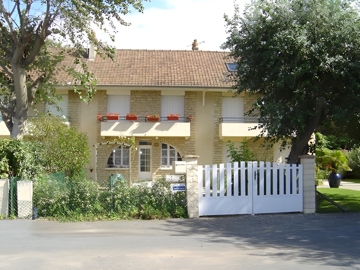 Villa Dominique - Villers sur mer - Clévacances Calvados - ©© Villa Dominique - Villers sur mer - Clévacances Calvados Villa Dominique - Villers sur mer - Clévacances Calvados - ©© Villa Dominique - Villers sur mer - Clévacances Calvados