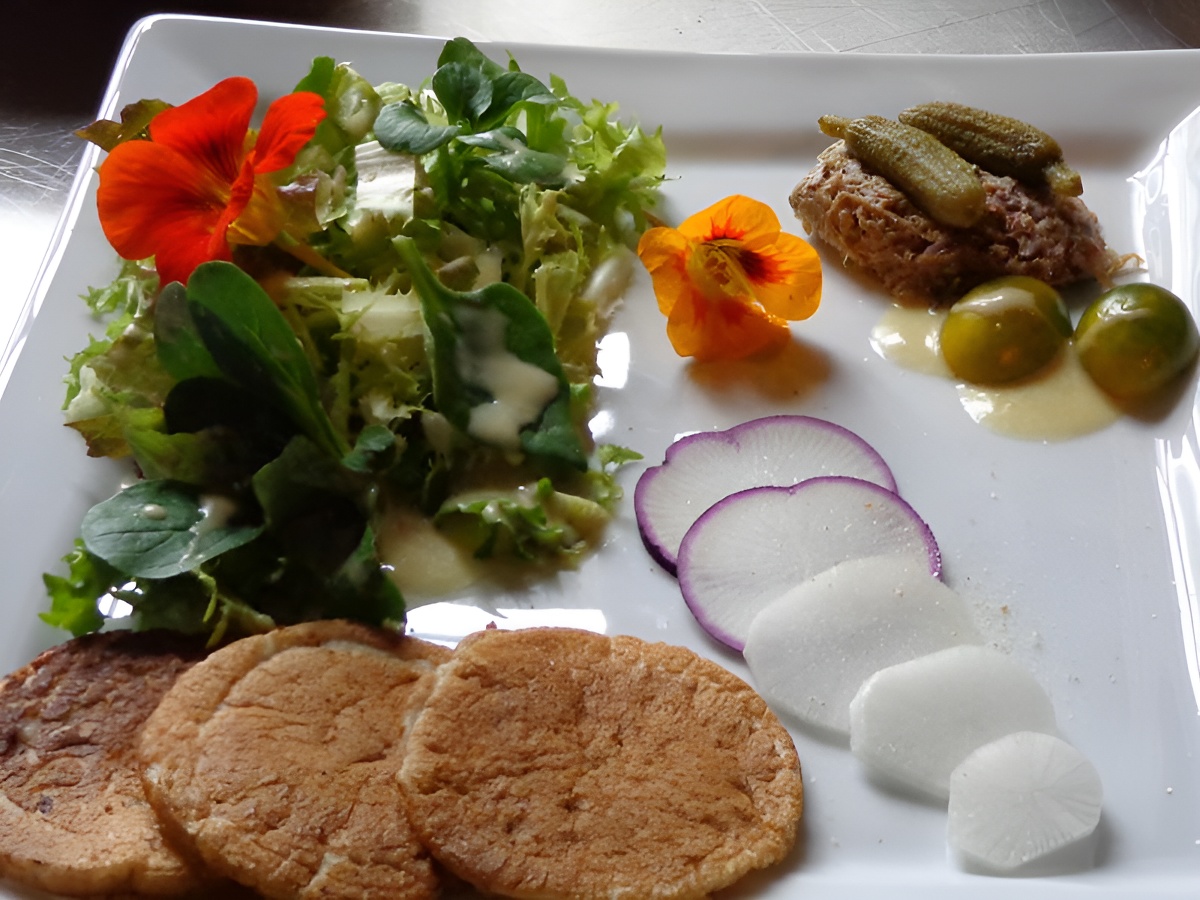 X-entree-d-automne - ©Auberge paysanne le jardin des Aromates X-entree-d-automne - ©Auberge paysanne le jardin des Aromates