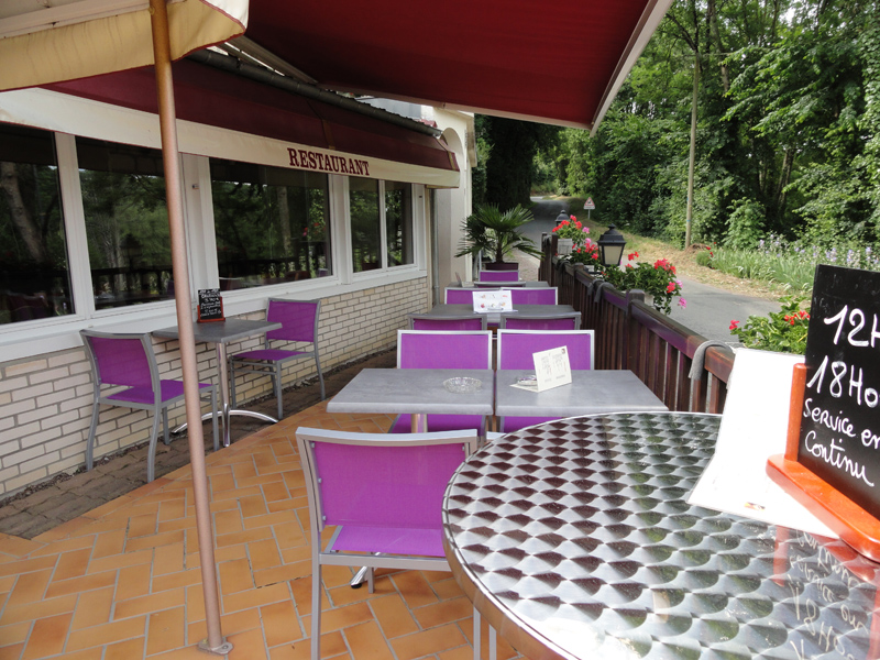 auberge pont de brie terrasse - ©AubergePontdeBrie auberge pont de brie terrasse - ©AubergePontdeBrie