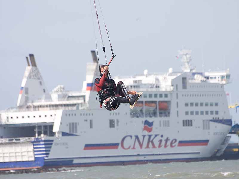 Kite surf - Côte Normande Kitesurf - ©© Côte Normande Kitesurf Kite surf - Côte Normande Kitesurf - ©© Côte Normande Kitesurf