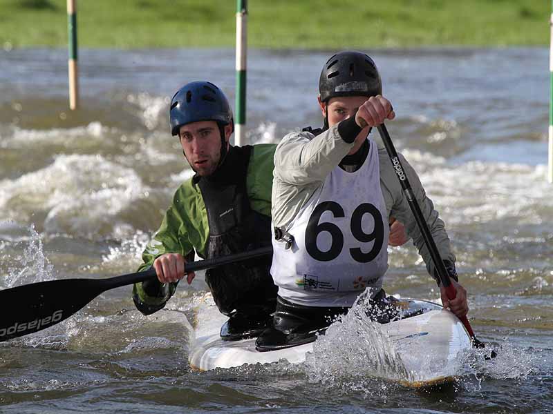 Canoe bi-place slalom pont d'Ouilly - ©© M. Raux Canoe bi-place slalom pont d'Ouilly - ©© M. Raux