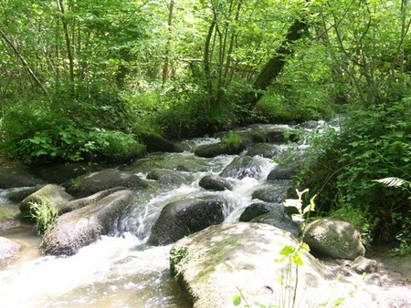 cascades du pont es retour - ©G. Wait cascades du pont es retour - ©G. Wait