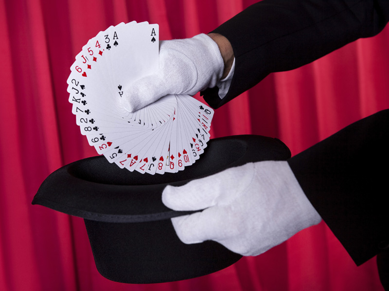Audeloy Magicien - numéro de cartes - ©Thinkstock Audeloy Magicien - numéro de cartes - ©Thinkstock