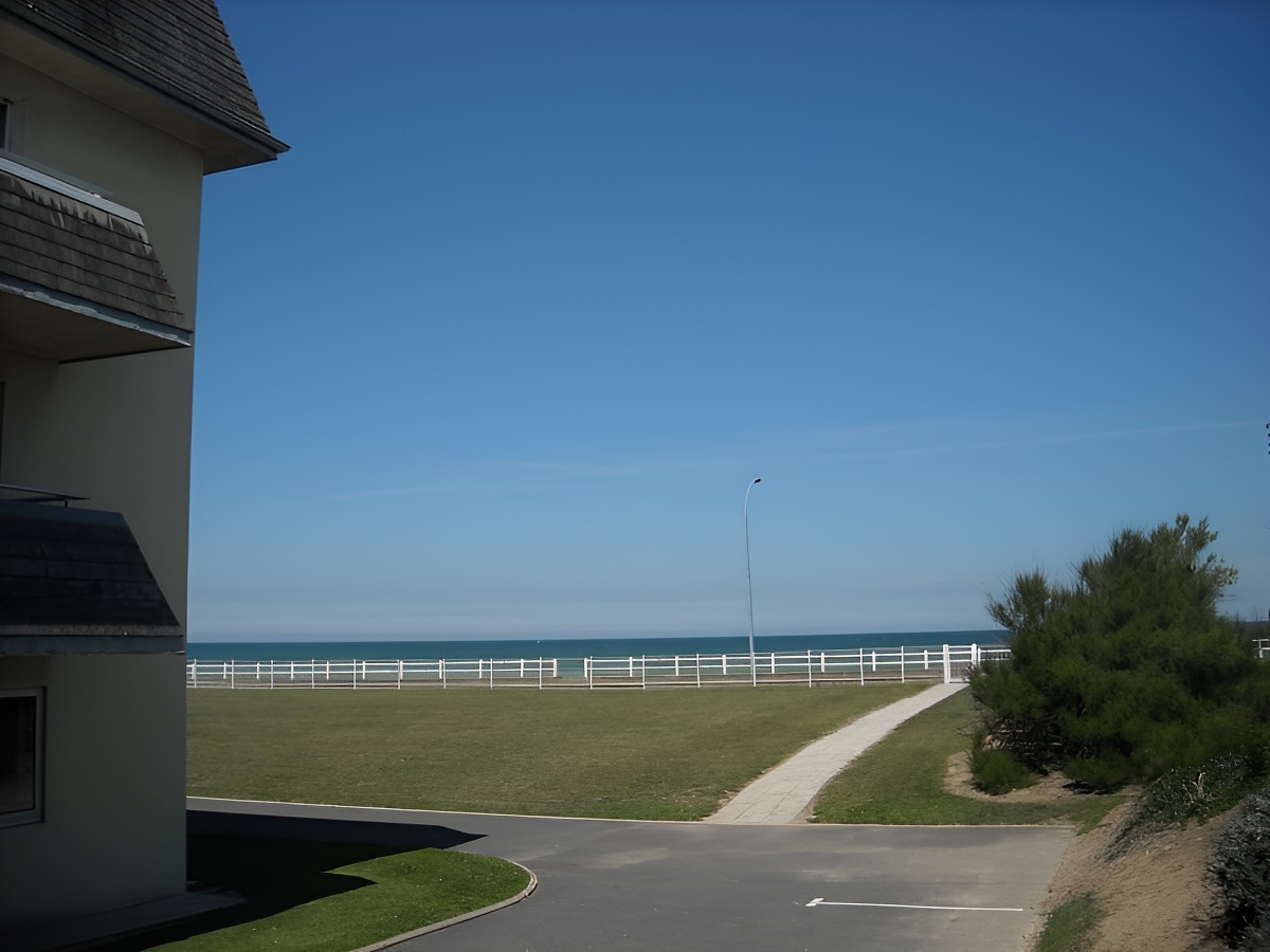 chappe vue ext - ©Mme Chappe lion sur mer chappe vue ext - ©Mme Chappe lion sur mer