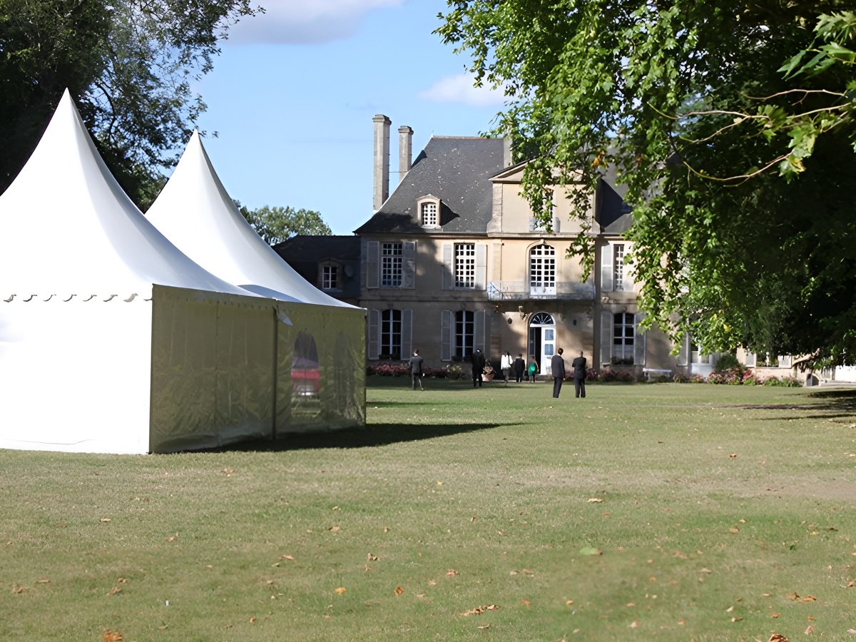 Château de Martragny - Réception avec tente - ©Château de Martragny Château de Martragny - Réception avec tente - ©Château de Martragny