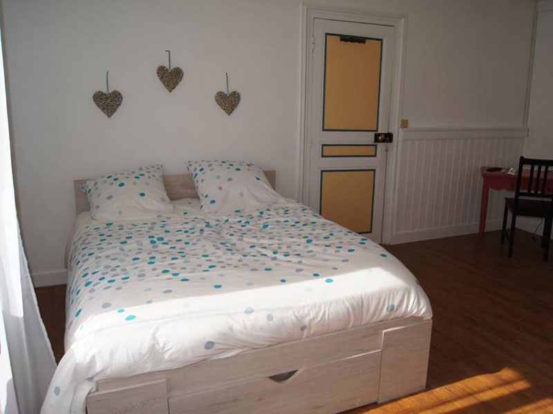 ferme-tortisambert-chambre - ©Ferme de Tortisambert à côté de Livarot en Normandie ferme-tortisambert-chambre - ©Ferme de Tortisambert à côté de Livarot en Normandie