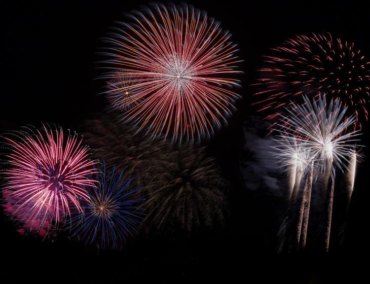 fireworks-879461_1280