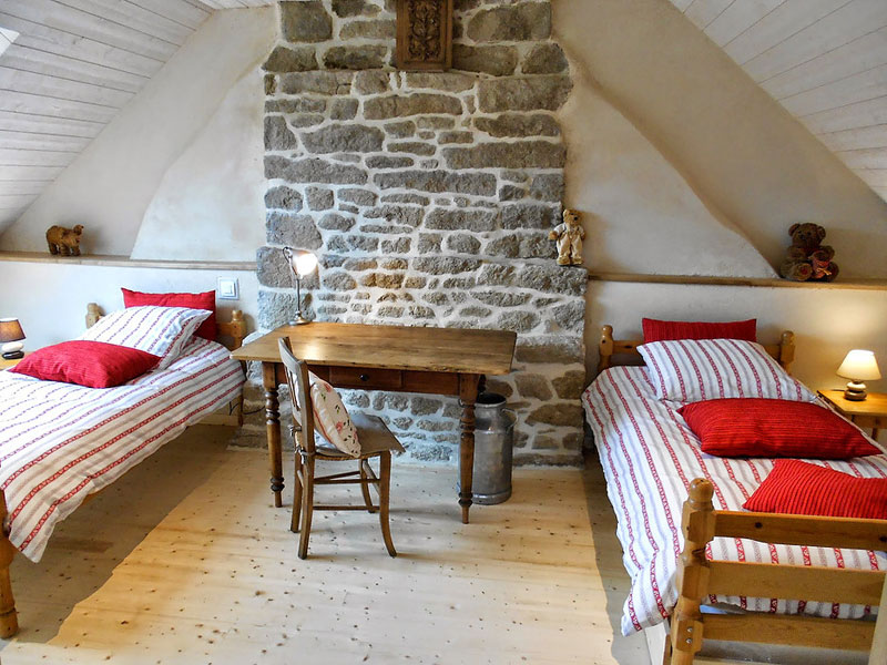 gite-pierre-coupee-chambre1 - ©Eco gîte de la Pierre Coupée Le Gast en Normandie gite-pierre-coupee-chambre1 - ©Eco gîte de la Pierre Coupée Le Gast en Normandie