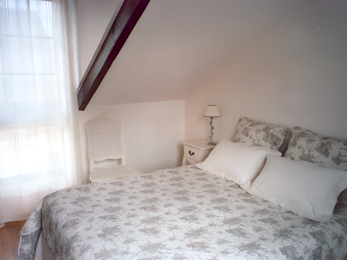 L'Ecurie à Honfleur, chambre - ©Mme Sylvester - Clévacances L'Ecurie à Honfleur, chambre - ©Mme Sylvester - Clévacances