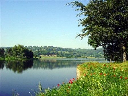 lac de la dathée - ©© lac de la dathée - ©©