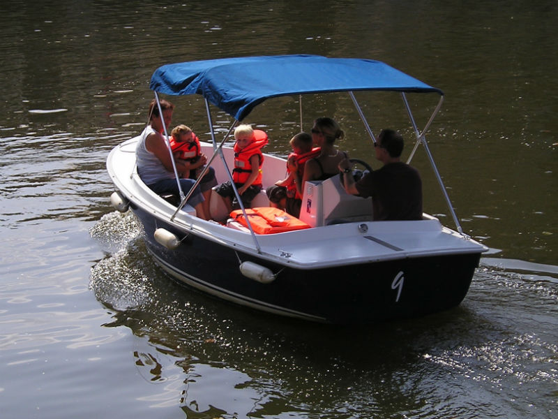 les-pieds-dans-lorne-bateau-electrique-1 les-pieds-dans-lorne-bateau-electrique-1