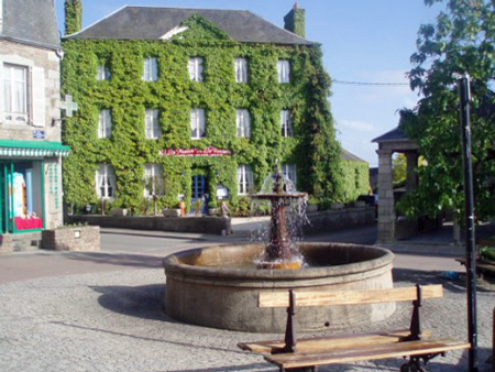 Maison de la Fontaine au Bény Bocage - ©© La maison des Fontaines Maison de la Fontaine au Bény Bocage - ©© La maison des Fontaines