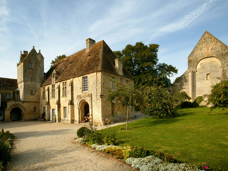 Prieuré Saint Gabriel - ©© Bessin Tourisme G Wait Prieuré Saint Gabriel - ©© Bessin Tourisme G Wait