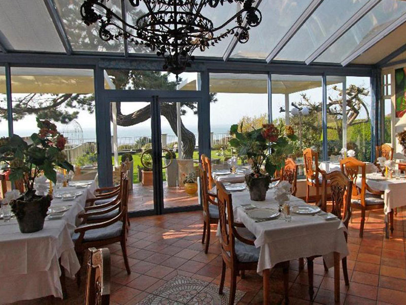 retaurant-bellevue-villervi - ©Le Bellevue - hôtel/restaurant - Villerville retaurant-bellevue-villervi - ©Le Bellevue - hôtel/restaurant - Villerville