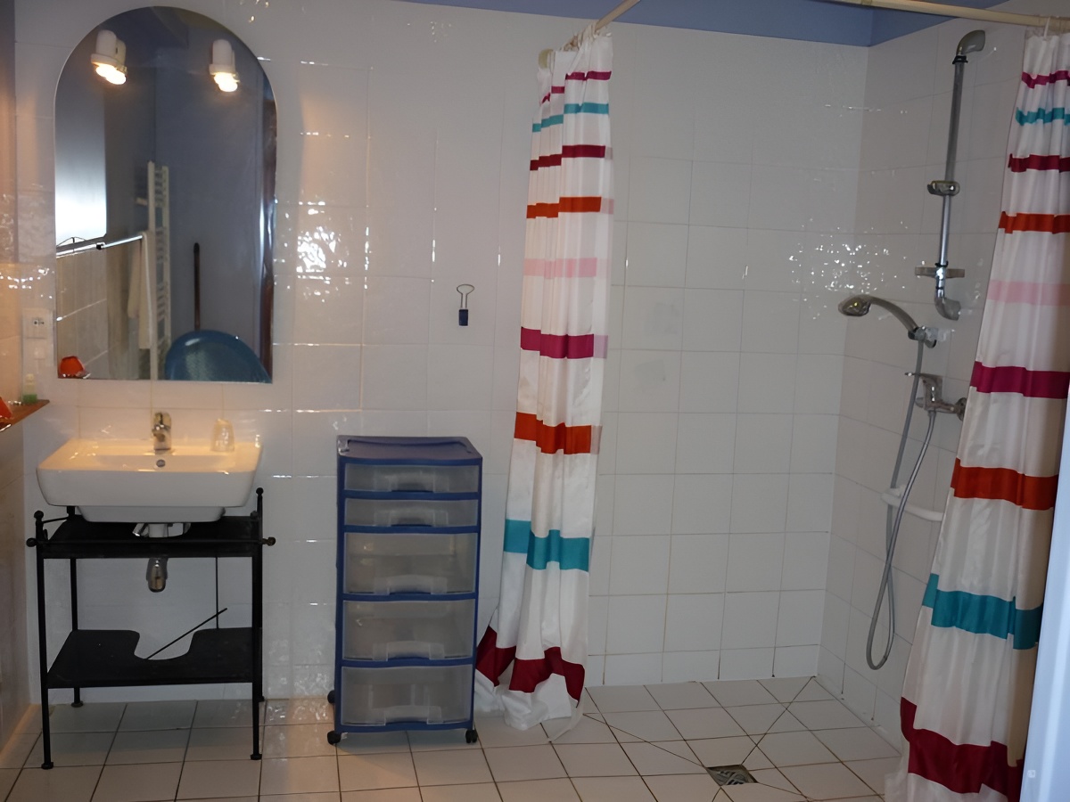salle-de-bain-Mme-Trouessard - ©Gîtes de France salle-de-bain-Mme-Trouessard - ©Gîtes de France