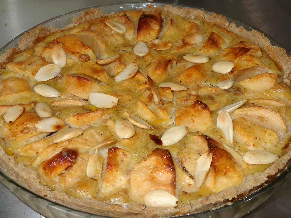 tarte-pommes-amande-x - ©Auberge paysanne le jardin des Aromates tarte-pommes-amande-x - ©Auberge paysanne le jardin des Aromates
