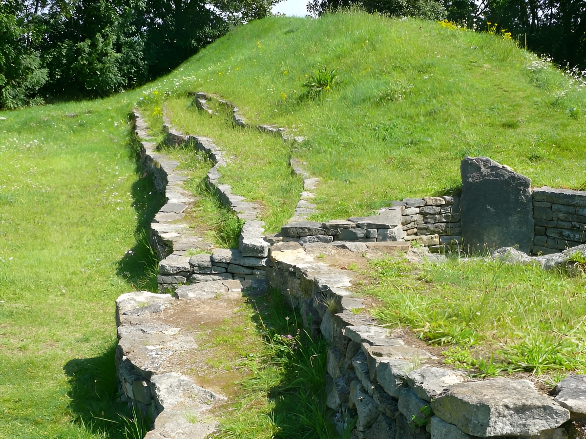tumulus-colombiers-seulles - ©Calvados Tourisme tumulus-colombiers-seulles - ©Calvados Tourisme